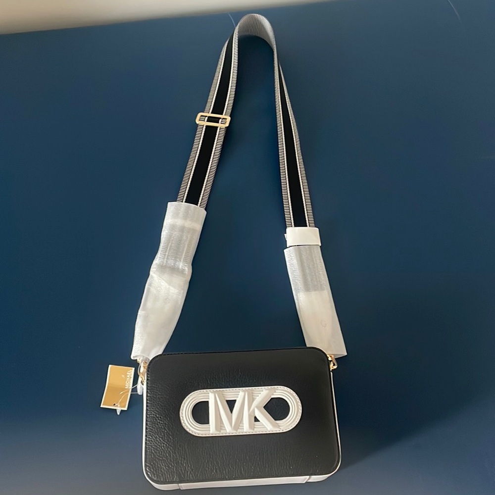 Michael Kors camera bag crossbody